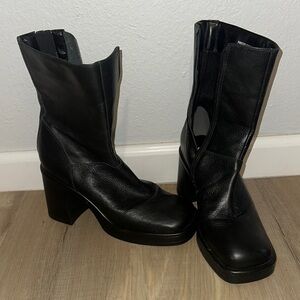 Steve Madden Leather Zip Boots